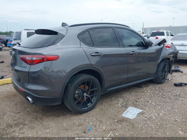 2021 ALFA ROMEO STELVIO ZASPAJAN9M7D00068 Photo 3