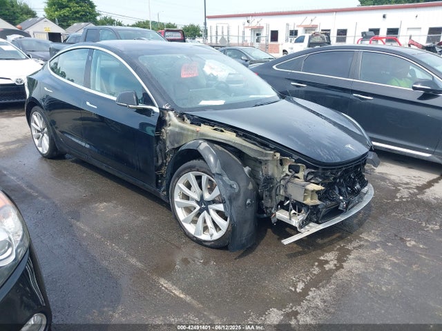2018 TESLA MODEL 3 5YJ3E1EB7JF178523 Photo 0