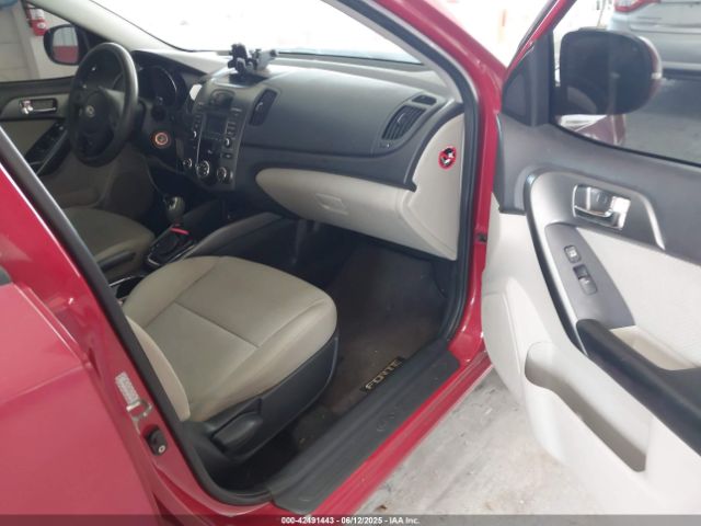 2013 KIA FORTE KNAFU4A28D5711344 Photo 4