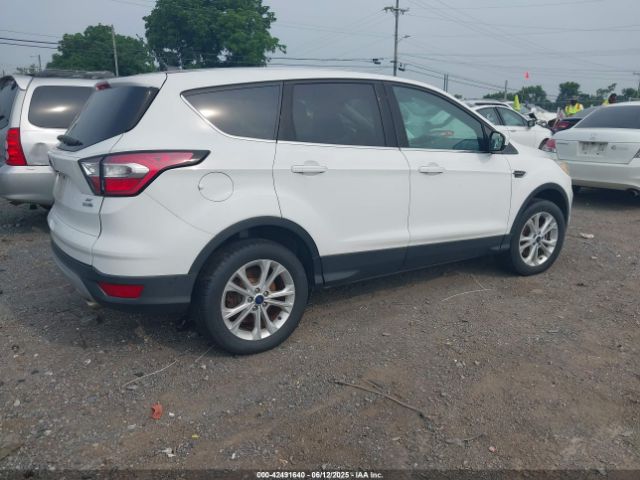 2017 FORD ESCAPE 1FMCU9GD4HUC54096 Photo 3