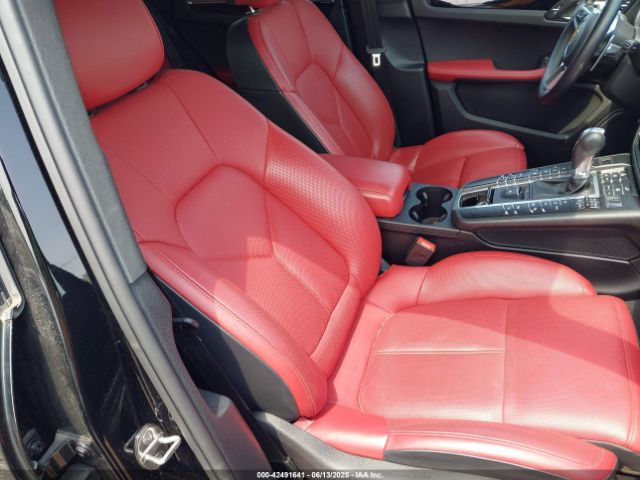 2020 PORSCHE MACAN WP1AA2A51LLB10709 Photo 4