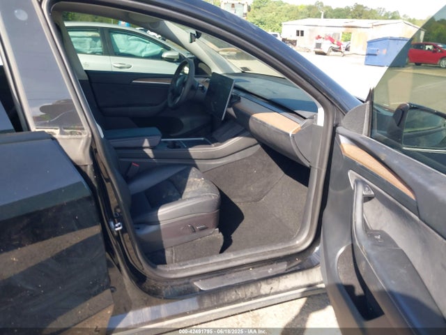 2023 TESLA MODEL Y 7SAYGDEF2PF615943 Photo 4