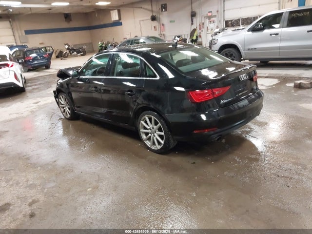 2015 AUDI A3 WAUEFGFF7F1007083 Photo 2