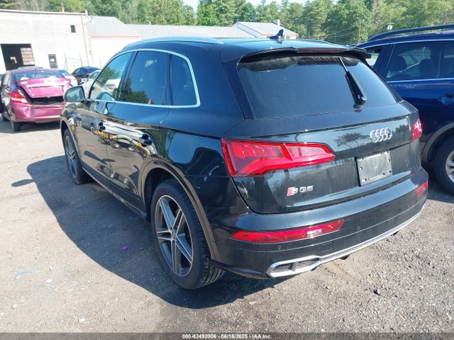 2018 AUDI SQ5 WA1A4AFY4J2224755 Photo 2