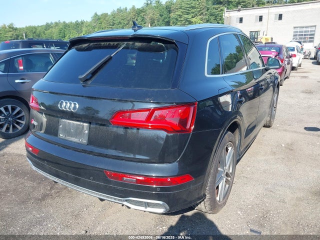 2018 AUDI SQ5 WA1A4AFY4J2224755 Photo 3