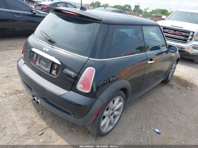 2005 MINI COOPER S WMWRE33475TD92196 Photo 3