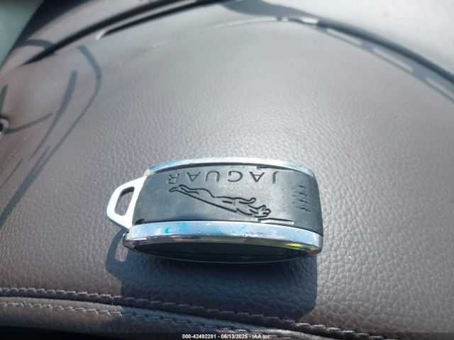 2011 JAGUAR XF SAJWA0FB1BLR87226 Photo 10