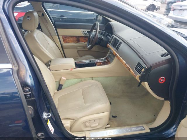 2011 JAGUAR XF SAJWA0FB1BLR87226 Photo 4