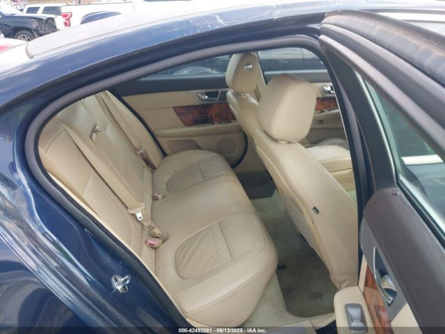 2011 JAGUAR XF SAJWA0FB1BLR87226 Photo 7