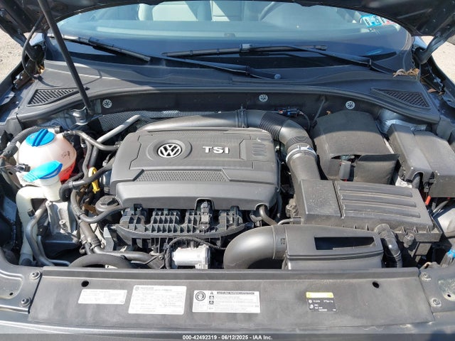 1VWAT7A3XGC038662 Volkswagen 2016