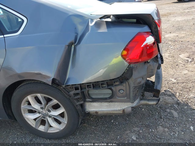 1VWAT7A3XGC038662 Volkswagen 2016