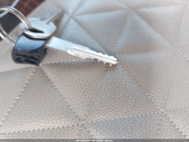 2010 ACURA RL JH4KB2F61AC002333 Photo 10