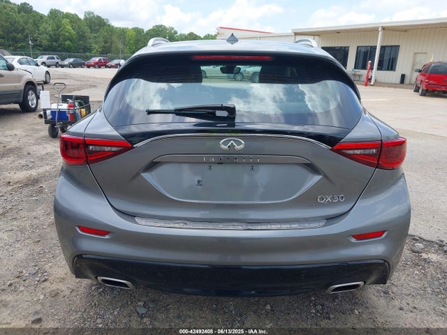 Infiniti Qx30 Luxe 2018 SJKCH5CP2JA004555 Image 16