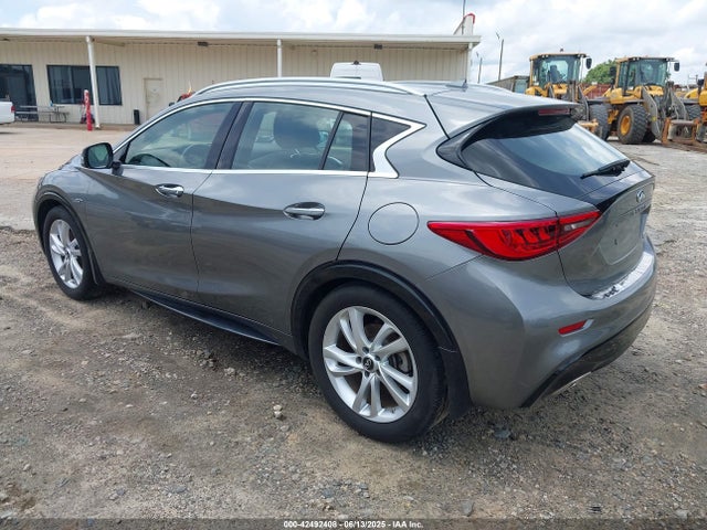 Infiniti Qx30 Luxe 2018 SJKCH5CP2JA004555 Image 3