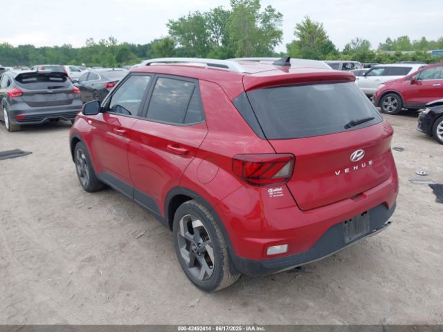 2022 HYUNDAI VENUE KMHRC8A3XNU151557 Photo 2