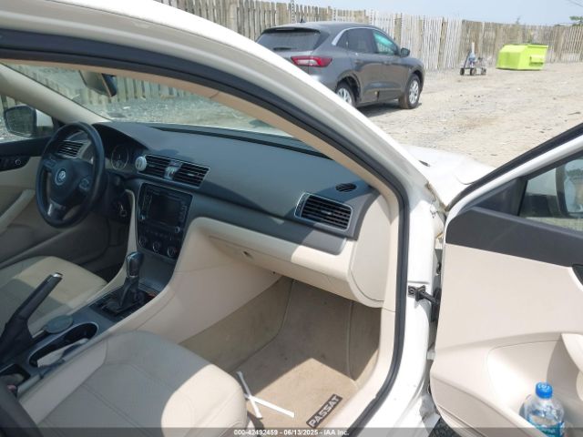 2014 VOLKSWAGEN PASSAT 1VWBT7A35EC057749 Photo 4