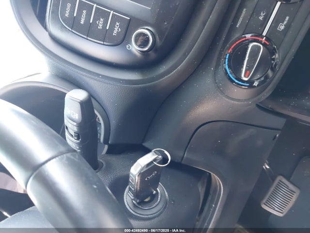 KNDJ23AU7L7714110 KIA mpi nu