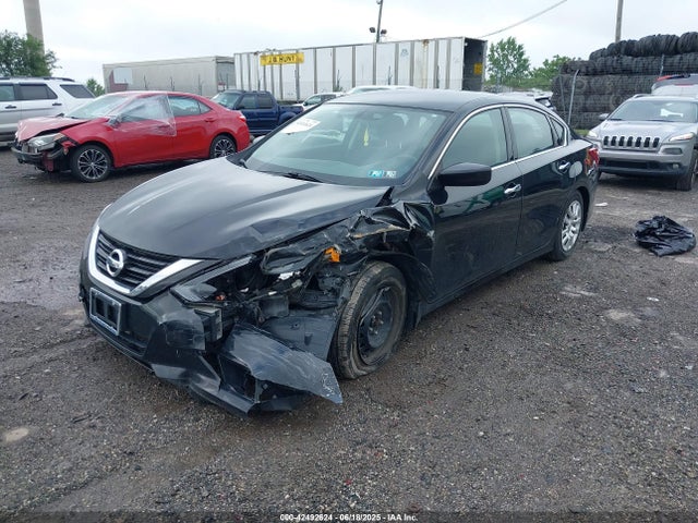 Nissan 2018 2018 1N4AL3AP3JC295190 Image 2