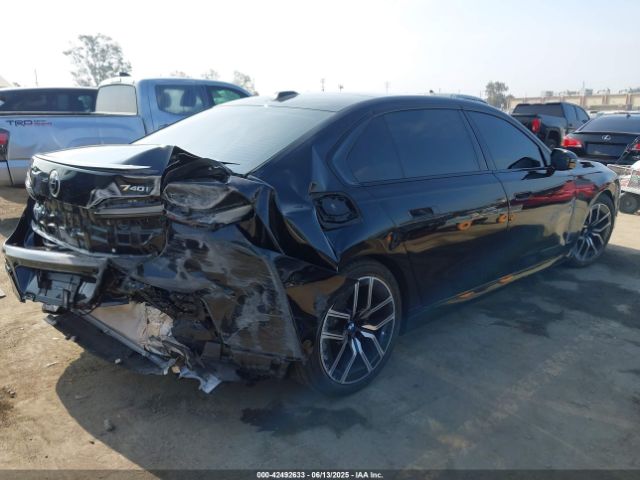 2024 BMW 740 WBA23EH05RCR28543 Photo 3