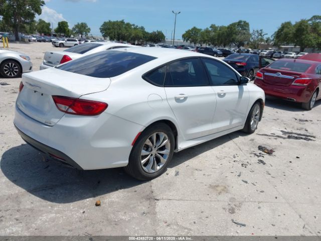 1C3CCCBB8FN715368 Chrysler 200 S