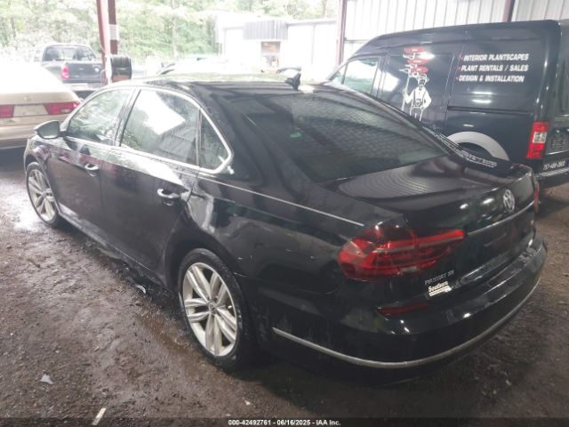 2018 VOLKSWAGEN PASSAT 1VWBA7A38JC032988 Photo 2