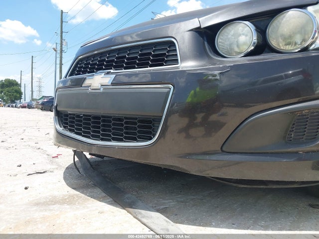 1G1JC5SH9F4108042 Chevrolet Sonic Lt Auto