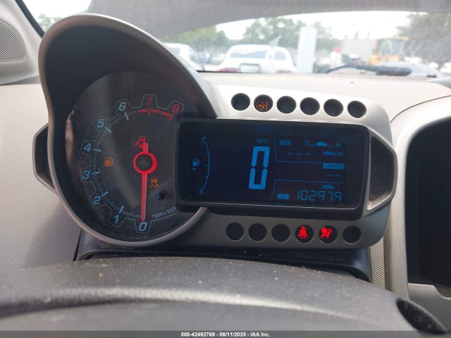 1G1JC5SH9F4108042 Chevrolet Sonic Lt Auto