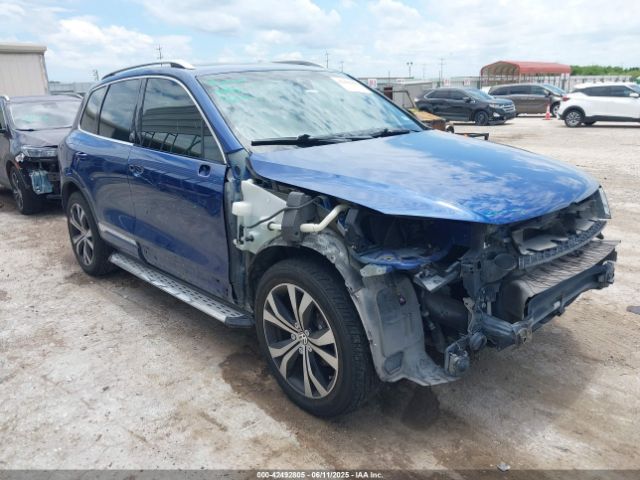 2017 VOLKSWAGEN TOUAREG WVGRF7BP7HD004054