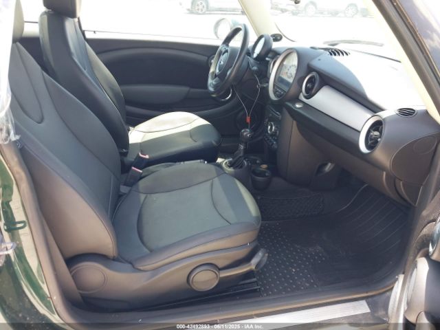 2011 MINI COOPER WMWSU3C57BT093085 Photo 4