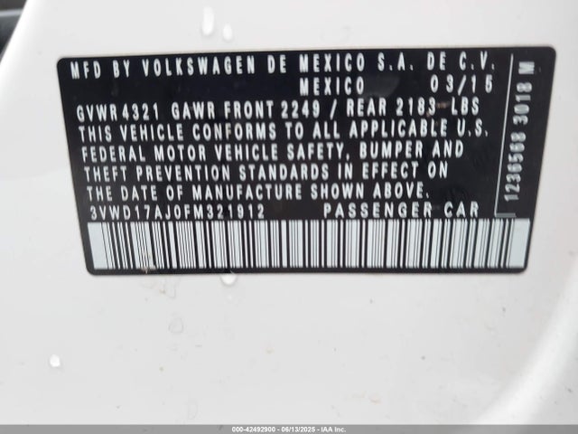 42492900 :رقم المزاد ، 3VWD17AJ0FM321912 vin ، 2015 Volkswagen Jetta 1.8t Se مزاد بيع