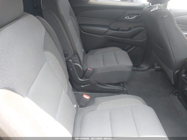 1GNEVGKW3KJ102804 Chevrolet Traverse 1lt