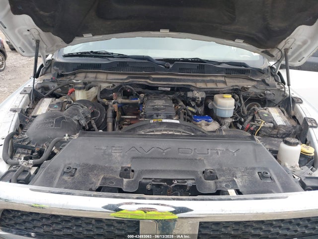3C6UR5CL7EG320453 RAM 2500