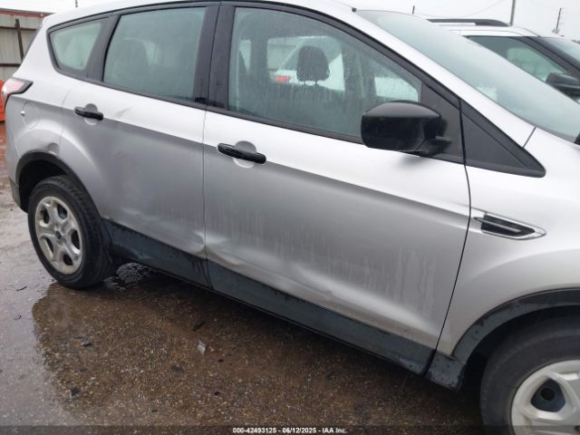 1FMCU0F72HUD40689 Ford ESCAPE S