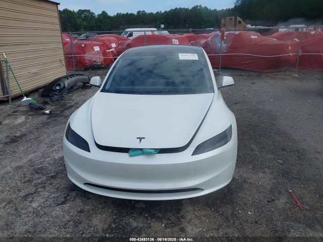 5YJ3E1EA1SF973320 Tesla 2025
