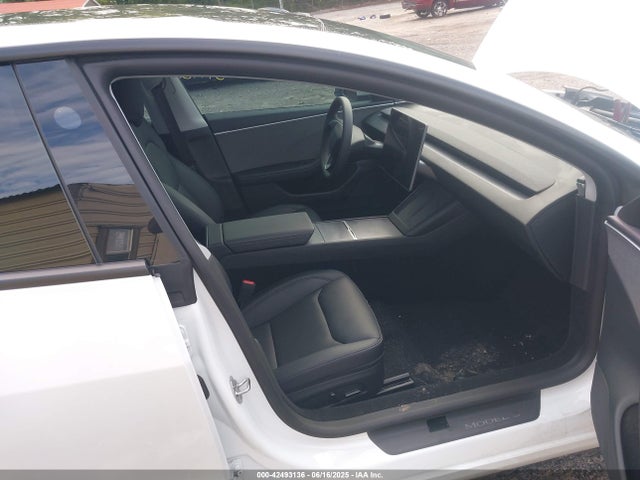 2025 TESLA MODEL 3 5YJ3E1EA1SF973320 Photo 4