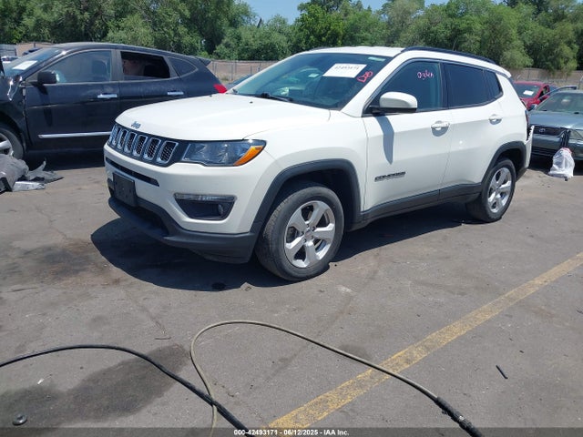 Jeep Compass 2021 3C4NJDBB9MT560794 Image 2