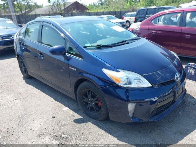 JTDKN3DU2E1771831 Toyota Prius Two