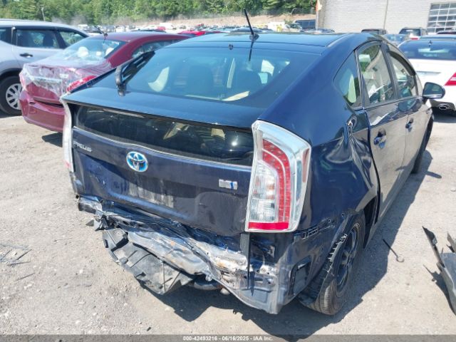 JTDKN3DU2E1771831 Toyota Prius Two