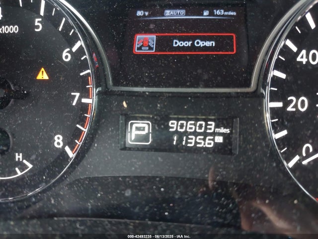 42493235 :رقم المزاد ، 5N1AR2MM4FC697551 vin ، 2015 Nissan Pathfinder Sv مزاد بيع