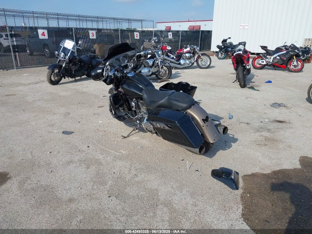 2004 HARLEY-DAVIDSON FLHTCUI 1HD1FCW104Y615660 Photo 2