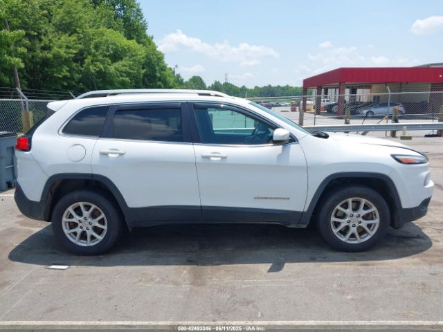 1C4PJMCB2GW372592 Jeep Cherokee Latitude