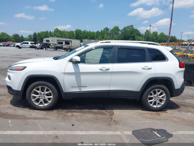 1C4PJMCB2GW372592 Jeep Cherokee Latitude