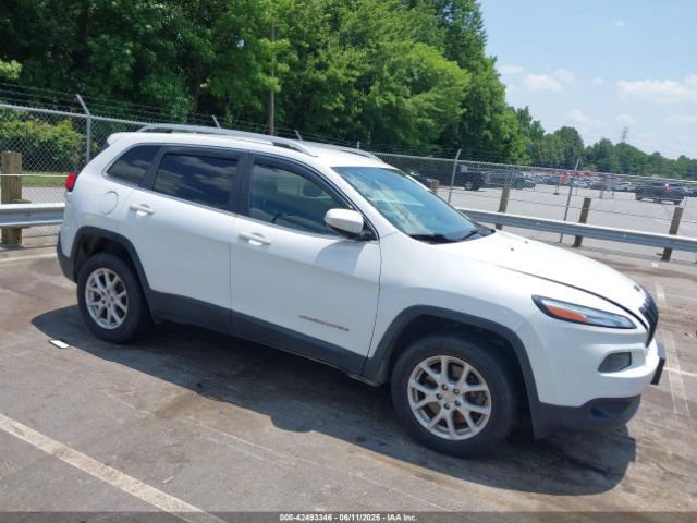 1C4PJMCB2GW372592 Jeep Cherokee Latitude