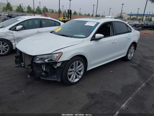 1VWLA7A37KC001690 Volkswagen 2019