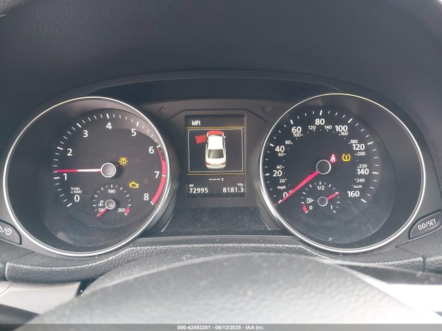 1VWLA7A37KC001690 Volkswagen 2019