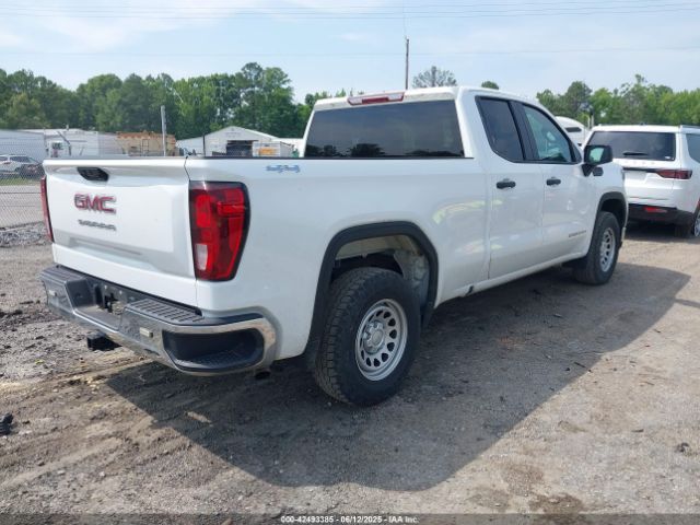 2022 GMC SIERRA 1500 1GTRUAEK1NZ543579 Photo 3
