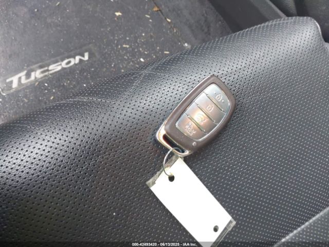 2019 HYUNDAI TUCSON KM8J3CAL8KU030179 Photo 10