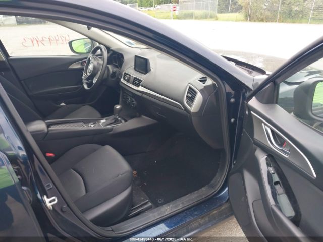 2018 MAZDA MAZDA3 3MZBN1U70JM221634 Photo 4