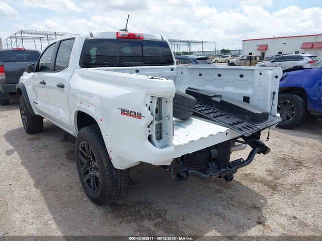 42493511 :رقم المزاد ، 1GCPTEEKXR1321385 vin ، 2024 Chevrolet Colorado 4wd Trail Boss مزاد بيع