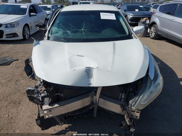 1N4AL3AP9GC254023 Nissan 2016